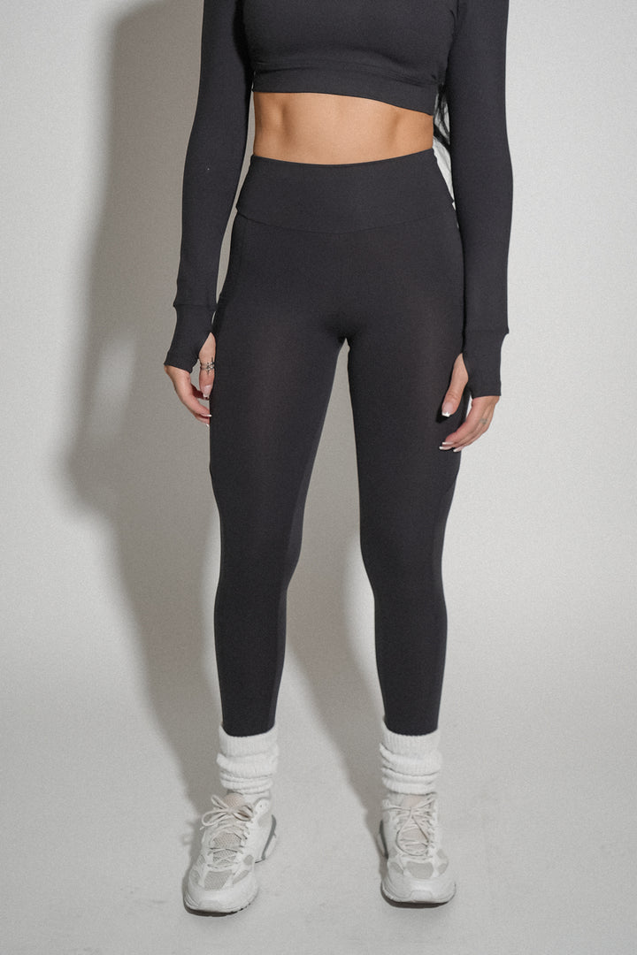 Perfect Pocket V-Booty Legging - Black