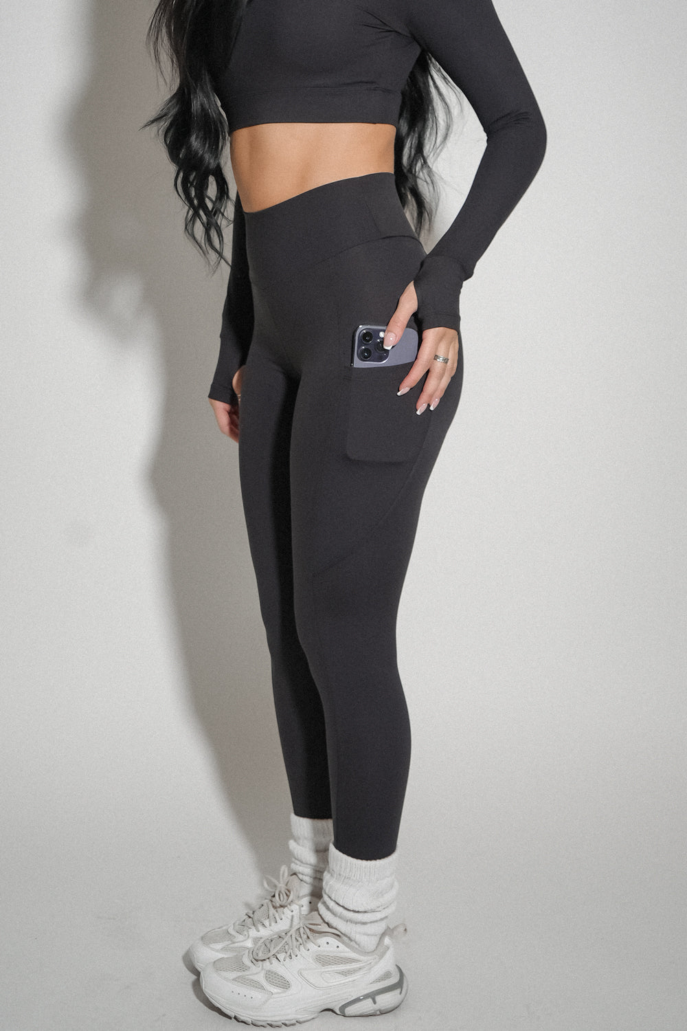 Perfect Pocket V-Booty Legging - Black | butterysoft leggings