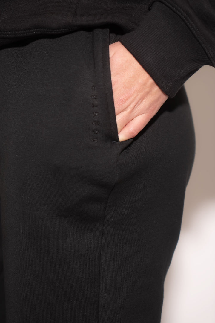 Oversized Jogger - Black