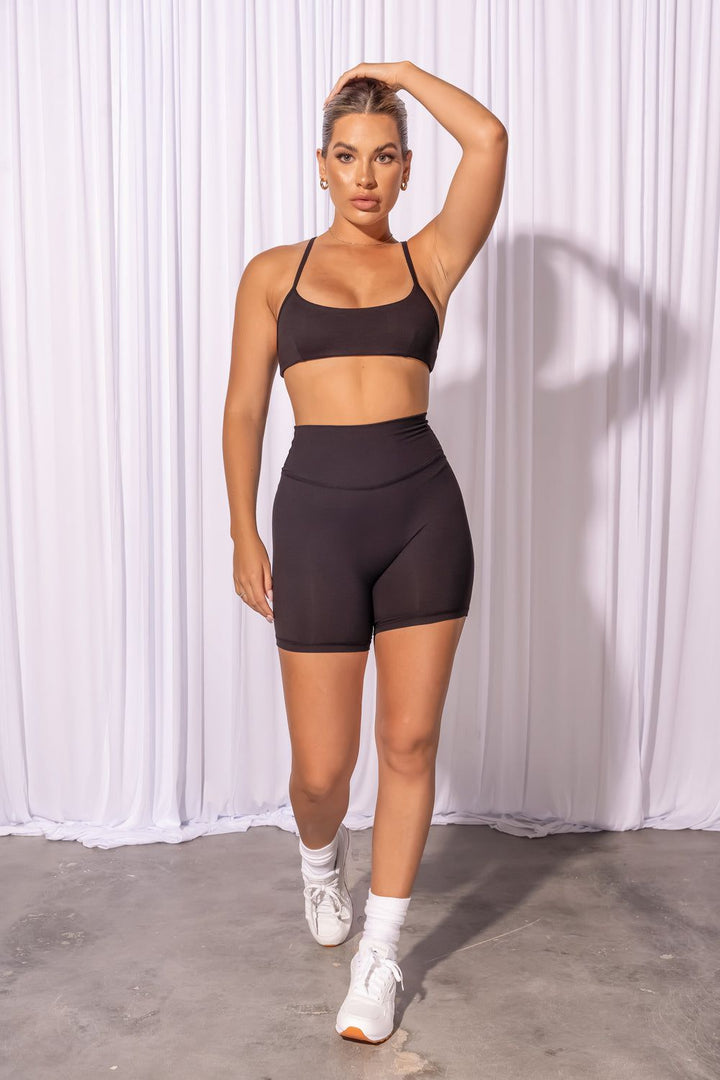 Everyday Icon Midi Short - Black