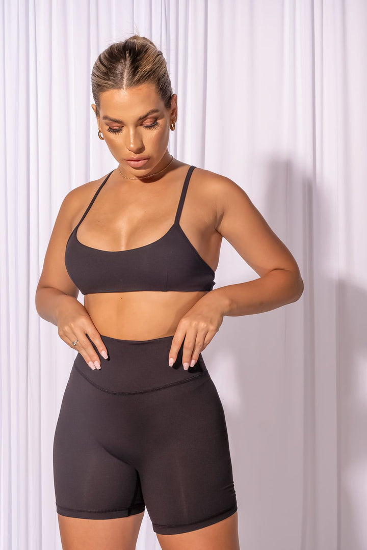 Everyday Icon Midi Short - Black